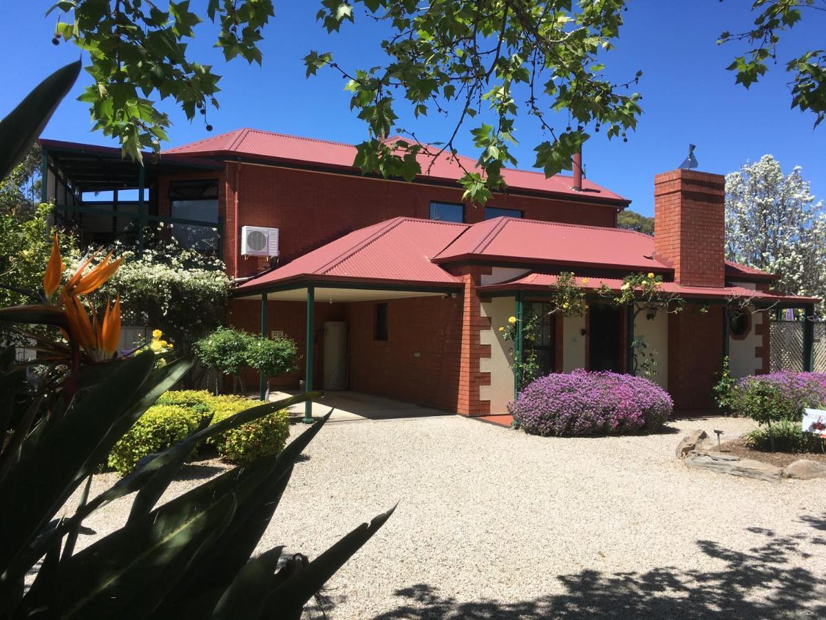 Wine And Roses Bed And Breakfast Adelaide Bagian luar foto