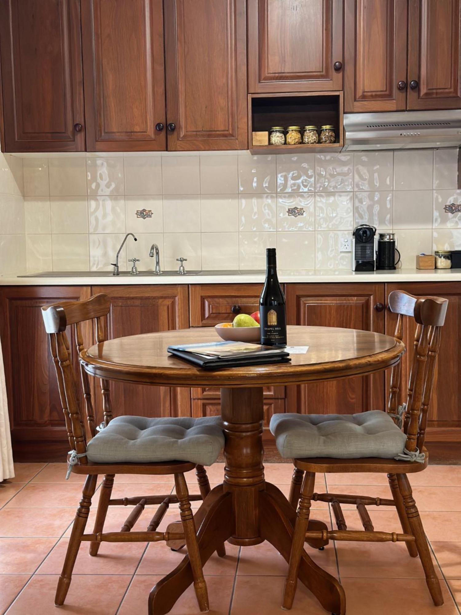Wine And Roses Bed And Breakfast Adelaide Bagian luar foto